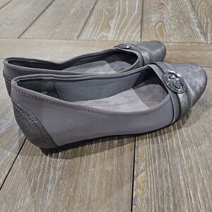 BareTraps Miana Memory Foam Hidden-Wedge Flats, Women's Size 10